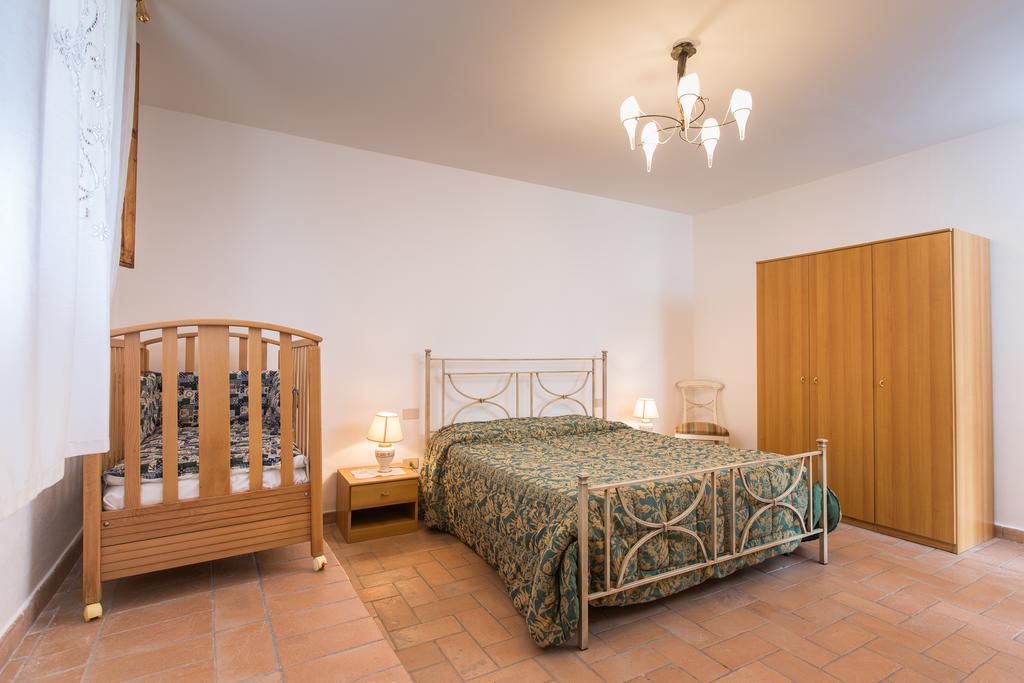 Agriturismo La Vigna Сан Джиминяно Екстериор снимка